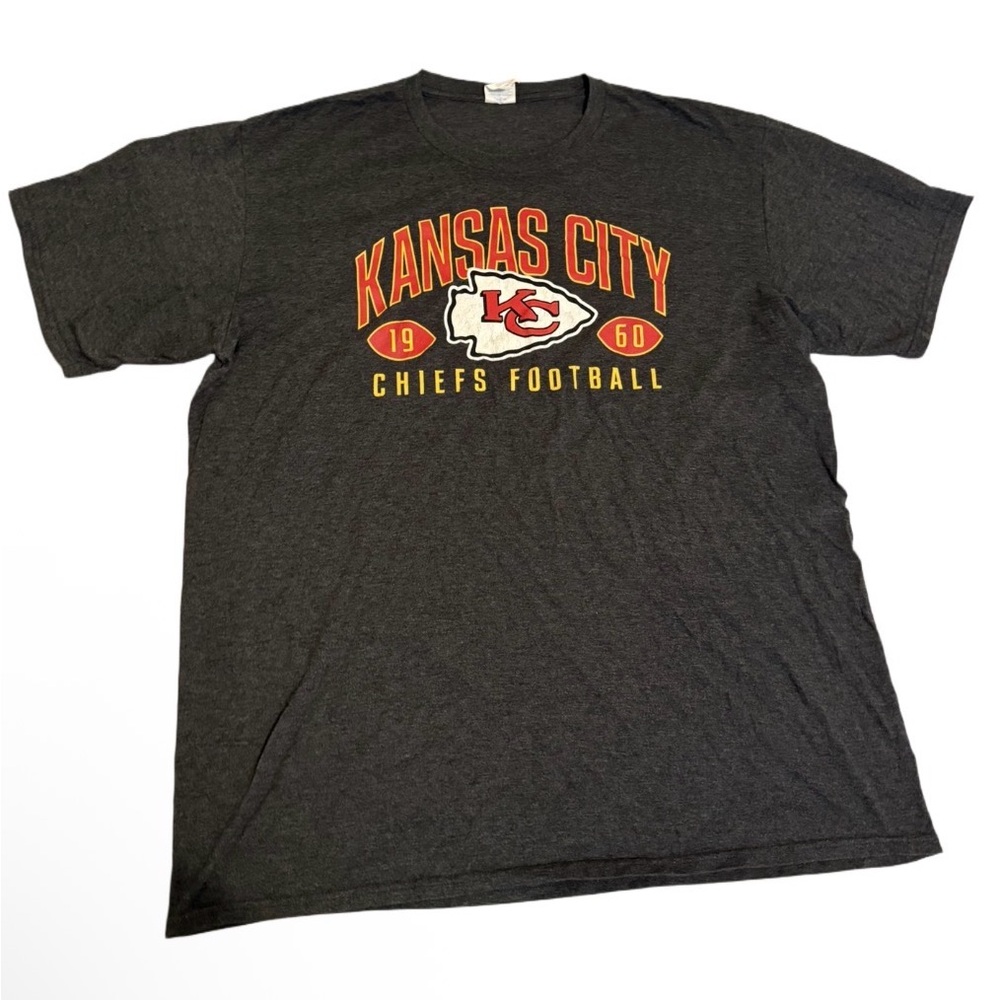 Kansas City Chiefs NFL Graphic T-Shirt Red Yellow Logo Football Tee Men’s XL
